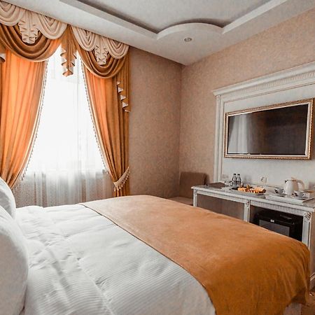 Imperial Palace Hotel Minsk Ngoại thất bức ảnh
