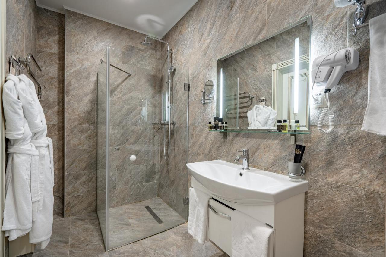 Imperial Palace Hotel Minsk Ngoại thất bức ảnh