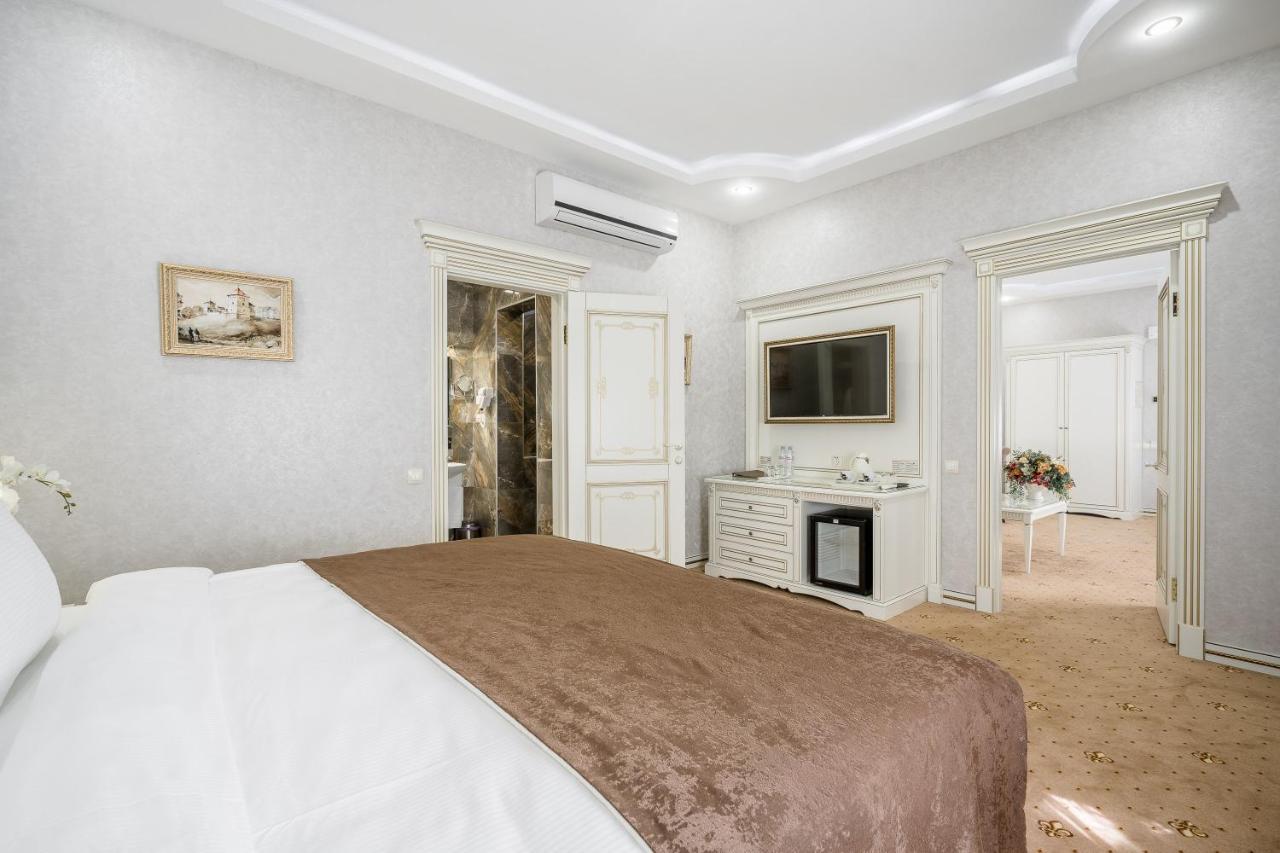 Imperial Palace Hotel Minsk Ngoại thất bức ảnh