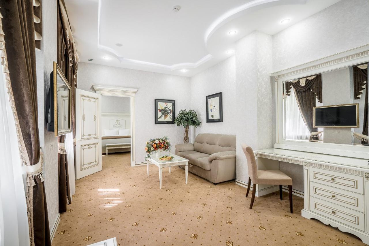 Imperial Palace Hotel Minsk Ngoại thất bức ảnh