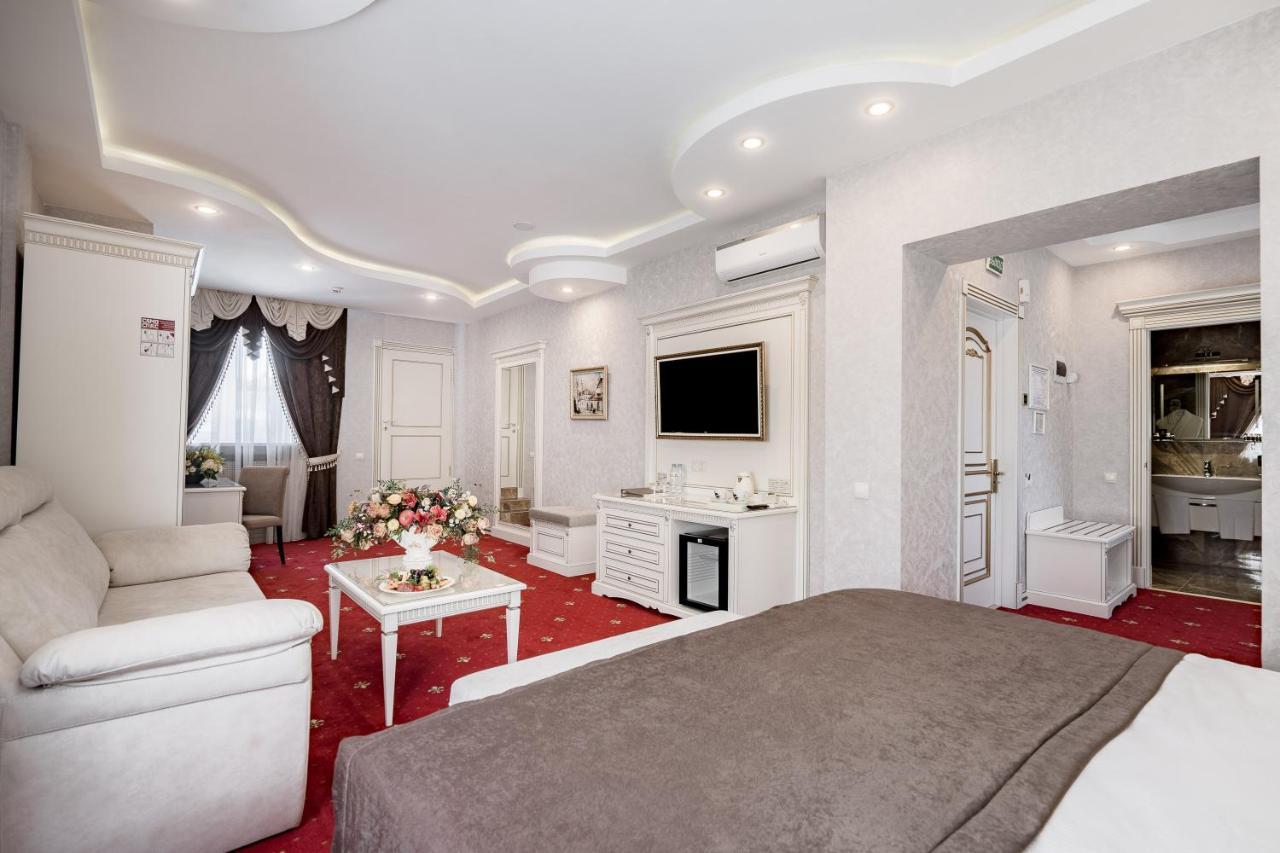 Imperial Palace Hotel Minsk Ngoại thất bức ảnh