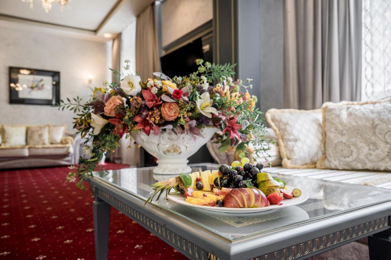 Imperial Palace Hotel Minsk Ngoại thất bức ảnh