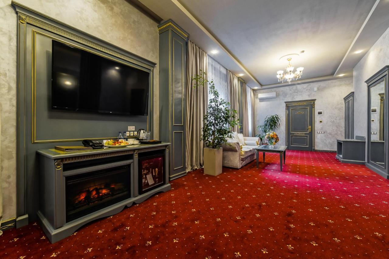 Imperial Palace Hotel Minsk Ngoại thất bức ảnh